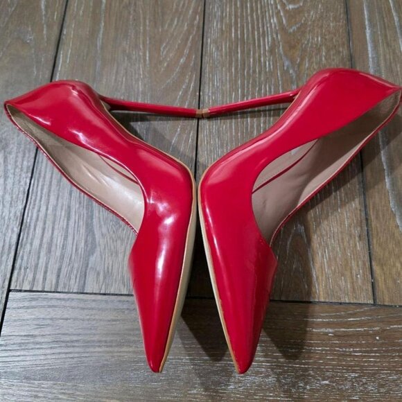 Steve Madden Women's Red Courts - Picture 6 of 8